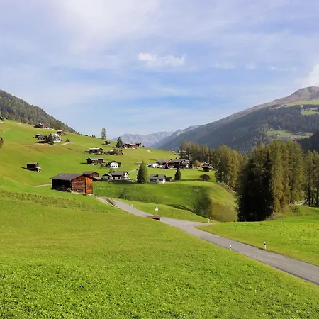 Haus Chumma Apt1 By Interhome דירה Frauenkirch